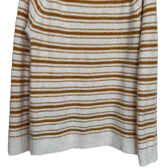 NYDJ White and Mustard Yellow Whisker Scoop Neck Sweater Women's Size M - Picture 8 of 12